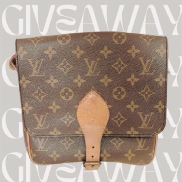 💞✨JUMP IN THE LV GIVVY!!!!!! Christina rocks the stage with hot new arrivals!!💞✨ - Picture 1 of 15